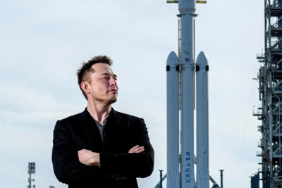 Cột mốc phi thường của tỷ phú Elon Musk