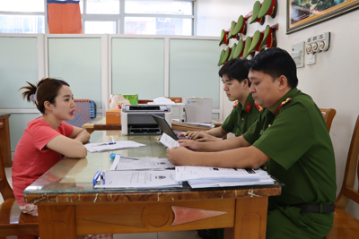 Tạo vỏ bọc là người có quan hệ, lừa đảo hàng chục tỷ đồng