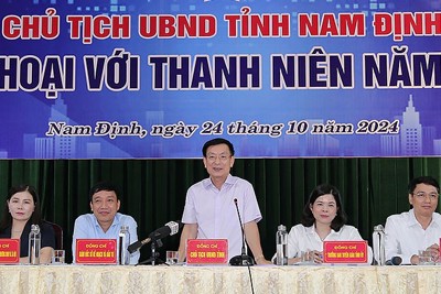 Chủ tịch UBND tỉnh Nam Định đối thoại với thanh niên 