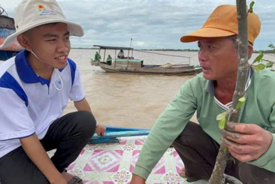 Sinh viên miền Tây tạo "áo giáp", giúp hạt giống phát triển tốt