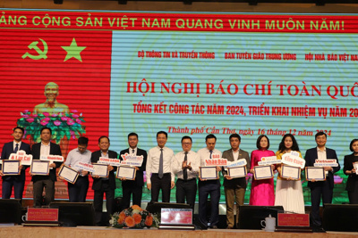 Phát huy vai trò của báo chí trong kỷ nguyên vươn mình của dân tộc