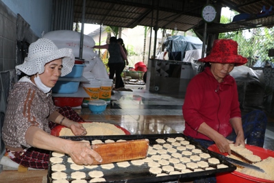 Quảng Ngãi: làng nghề “bánh quê” rộn ràng vụ Tết