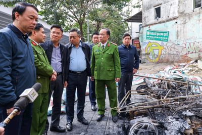 Lãnh đạo TP Hà Nội chỉ đạo khắc phục hậu quả vụ cháy quán cà phê ở đường Phạm Văn Đồng