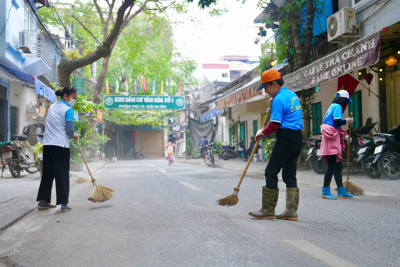 Quận Ba Đình: ra quân vệ sinh môi trường “Đoạn đường,tuyến phố không rác”