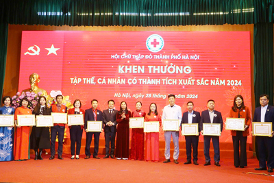 Hà Nội tôn vinh 70 gương “người tốt, việc thiện” tiêu biểu năm 2024