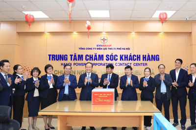 Chủ tịch HĐND Thành phố Hà Nội Nguyễn Ngọc Tuấn chúc Tết các đơn vị điện lực