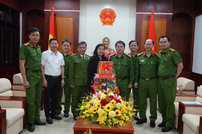 Lãnh đạo Công an TP Đà Nẵng thăm và chúc Tết các đơn vị đồng hành