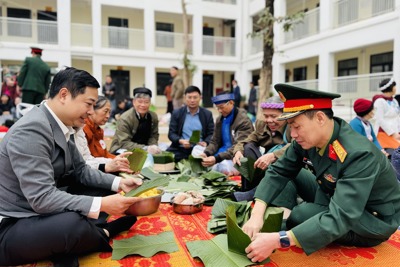 Ấm áp Chương trình “Xuân chung tay đoàn kết - Tết thắm tình quân dân”