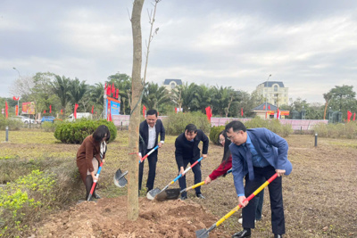 Mê Linh: Phát động "Tết trồng cây đời đời nhớ ơn Bác Hồ" Xuân Ất Tỵ