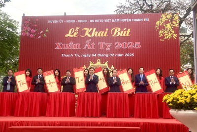 Phó Chủ tịch UBND Thành phố Hà Minh Hải dự lễ Khai bút tại huyện Thanh Trì