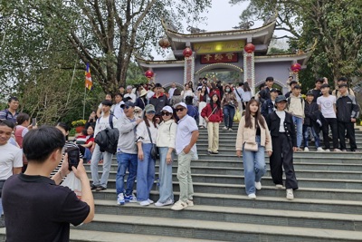 Hà Tĩnh: những cung đường du Xuân chùa Hương Tích 