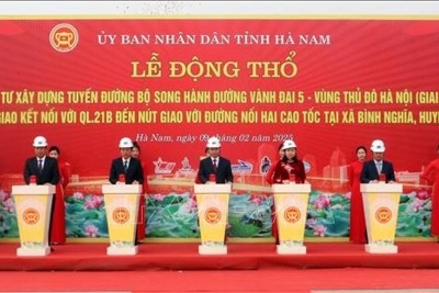 Khởi công dự án đường bộ song hành đường Vành đai 5-Vùng thủ đô Hà Nội