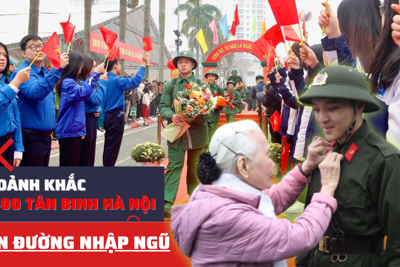 Hơn 4.400 tân binh Hà Nội hăng hái lên đường nhập ngũ