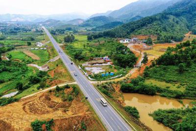 Hòa Bình: phát triển hệ thống giao thông để tăng kết nối, thu hút đầu tư