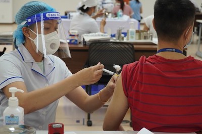 TP Hồ Chí Minh: Đề xuất tiêm vaccine phòng Covid-19 mũi 3 cho người dân từ 10/12