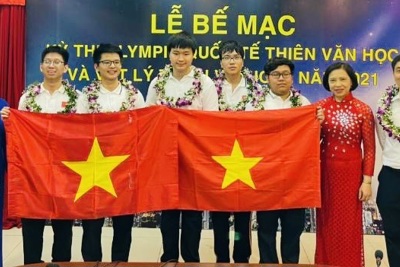 5 học sinh Hà Nội xuất sắc giành huy chương tại Kỳ thi Olympic Quốc tế về Thiên văn và Vật lý thiên văn 2021