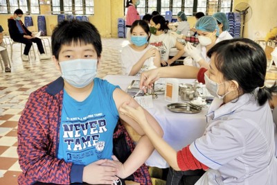 Quận Thanh Xuân: Vaccine phòng Covid-19 tiêm cho học sinh lớp 7-8 có hạn đến tháng 2/2022