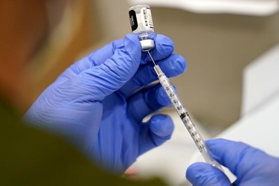 FDA phê duyệt vaccine phòng Covid-19 của Pfizer cho trẻ 5-11 tuổi