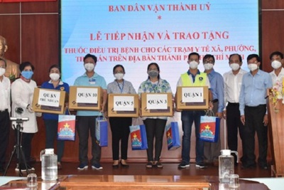 TP Hồ Chí Minh: Tiếp nhận, trao tặng hơn 10.000 phần thuốc điều trị bệnh trị giá 1,548 tỷ đồng