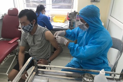 Huyện Thanh Oai: Dồn lực xét nghiệm diện rộng, tiêm vaccine phòng Covid-19 cho người dân