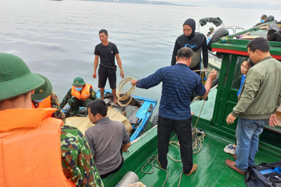 Tìm thấy thi thể 2 ngư dân trên vịnh Hạ Long