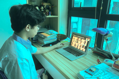 [Ảnh] Muôn sắc màu khai giảng trực tuyến tại nhà của thầy cô và học sinh Hà Nội