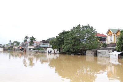 Hà Nội yêu cầu 5 địa phương chủ động ứng phó lũ rừng ngang do mưa kéo dài trong bão số 8