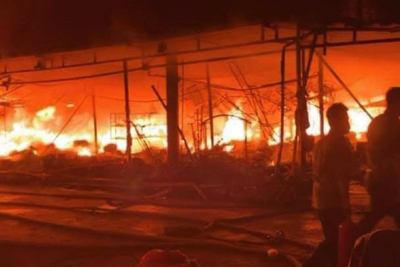 Hải Phòng: Cháy chợ Núi Đèo huyện Thuỷ Nguyên, nhiều gian hàng bị thiêu rụi