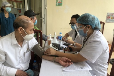 Đã tiêm 98.000 liều vaccine phòng Covid-19 cho người dân quận Cầu Giấy