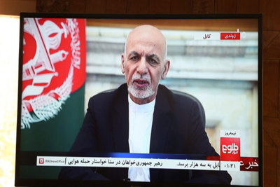 Cựu Tổng thống Afghanistan phủ nhận thông tin mang theo nhiều tiền khi rời Kabul