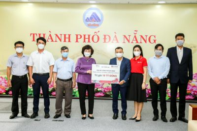 Tập đoàn BRG và Ngân hàng SeABank bàn giao trang thiết bị y tế phòng chống dịch Covid-19 trị giá 10 tỷ đồng cho thành phố Đà Nẵng