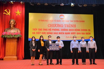 Danko Group ủng hộ 300 triệu đồng cho công tác phòng chống Covid-19 tỉnh Tuyên Quang