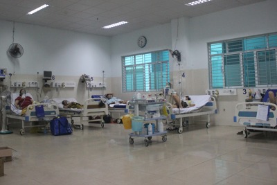 Các bệnh viện đã kín giường, Bình Dương ứng phó thế nào khi dịch bùng phát?