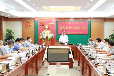 Cảnh cáo Trung tướng Nguyễn Quang Đạm, đề nghị Ban Bí thư kỷ luật Trung tướng Nguyễn Văn Sơn