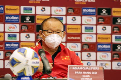 HLV Park Hang-seo: "Các cầu thủ ĐT Việt Nam bất mãn với trọng tài"