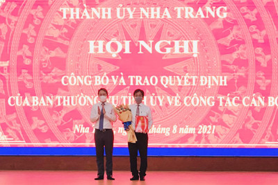Ông Hồ Văn Mừng giữ chức vụ Bí thư Thành ủy Nha Trang