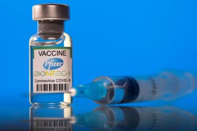 Vaccine Pfizer được cấp phép đầy đủ ở Mỹ, có gì thay đổi?