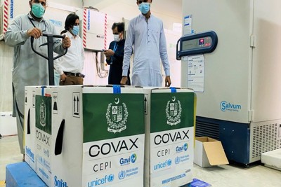 COVAX giảm 30% mục tiêu phân phối vaccine cho nước nghèo