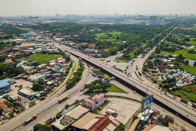 Phát triển TP Hồ Chí Minh trở thành trung tâm giao thương quốc tế của vùng và quốc gia