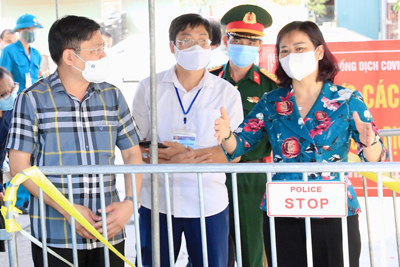 Phó Bí thư Thường trực Thành ủy Hà Nội Nguyễn Thị Tuyến: Huyện Thanh Trì khẩn trương xét nghiệm diện rộng, nhất là tại khu vực có nguy cơ cao