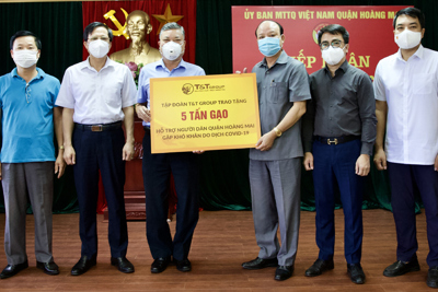 T&T Group và SHB hỗ trợ quận Hoàng Mai 10 tấn gạo chống dịch
