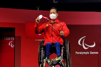 Lực sĩ Lê Văn Công mất HCV tại Paralympic Tokyo 2020 vì cân nặng