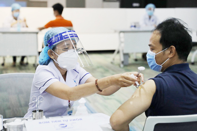 Bộ Y tế đề nghị TP Hồ Chí Minh điều tra, làm rõ việc tiêm vaccine Covid-19 thu phí