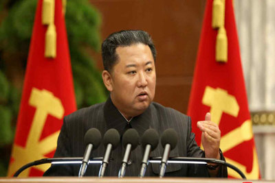 Nhà lãnh đạo Kim Jong Un thông báo sẽ khôi phục đường dây liên lạc với Hàn Quốc