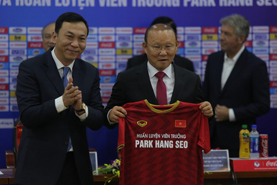 HLV Park Hang-seo gia hạn hợp đồng với bóng đá Việt Nam trước thềm trận đấu với ĐT Nhật Bản