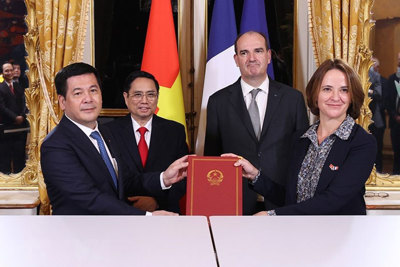 Thủ tướng Pháp - Việt chứng kiến doanh nghiệp 2 nước ký hợp tác hàng tỷ USD