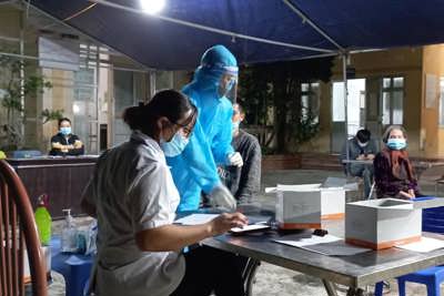 Ngày 28/10, Hà Nội phát hiện 11 ca nhiễm trong cộng đồng