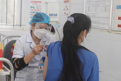 Hà Nội: Gần 800.000 trẻ từ 12-17 tuổi sắp được tiêm vaccine Covid -19