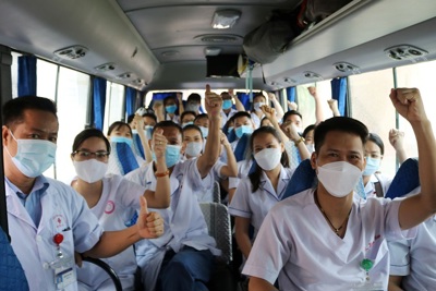 25 y, bác sĩ huyện Quốc Oai lên đường chi viện tỉnh Hà Nam chống dịch