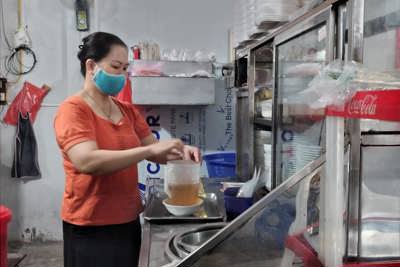 Huyện Gia Lâm: Tín hiệu vui từ các cửa hàng bán đồ ăn mang về